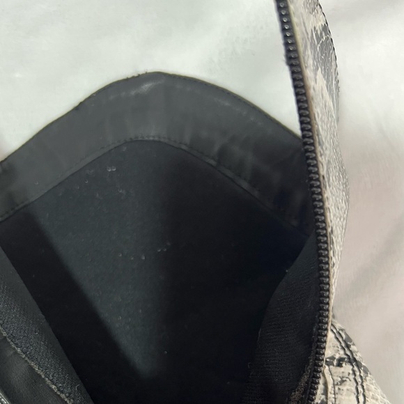 JOL Molly Faux Snakeskin Ankle Boots Women’s Size 7 Black and White - Picture 13 of 16